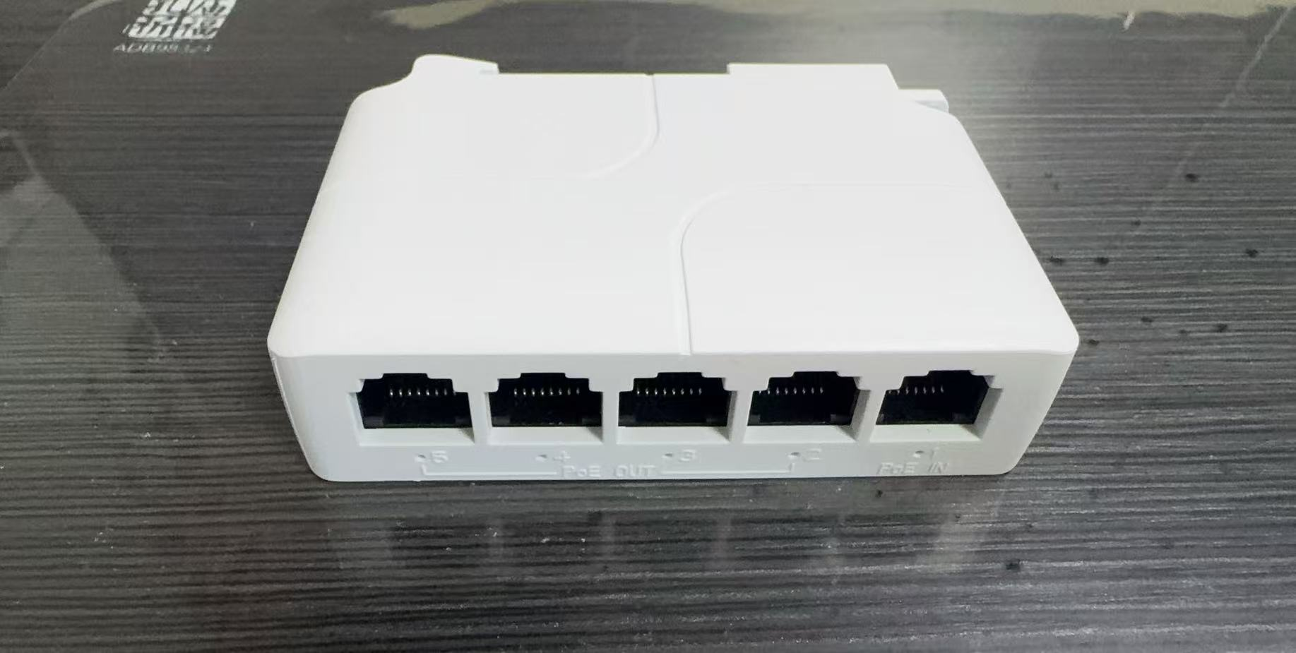 Poe Switch BT14F-A — Uskuna